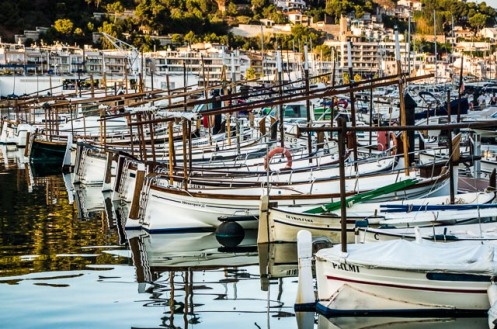 Estartit, Llaut Catalan fishing boats